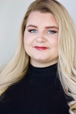 Trends Studio Hair and Makeup Lounge Artist Kyndal